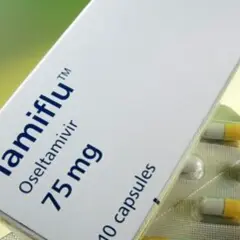 Tamiflu 75 mg kapslar, ett antiviralt medel mot influensa, i förpackning och blisterförpackning.