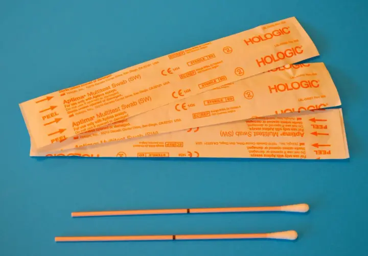 Testkit för klamydia, Aptima Multitest Swab. Hur får man klamydia? Genom att inte testa sig. Dessa kit hjälper till att upptäcka det.