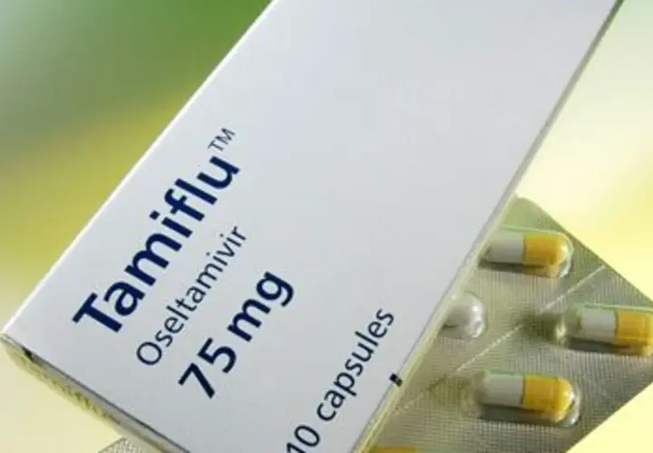Tamiflu 75 mg kapslar, ett antiviralt medel mot influensa, i förpackning och blisterförpackning.